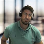 Profesor de español nativo con más de 5 años de experiencia.